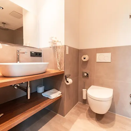 Boutique-hotel Bayerischer Hof 4*