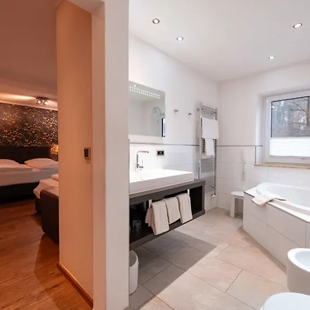 Boutique-hotel Bayerischer Hof Hotel 4*